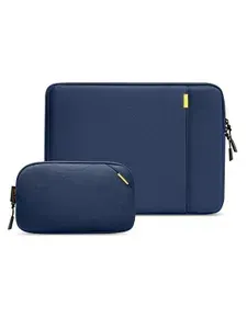 Набор Tomtoc Defender A13 Kit чехол для ноутбука 13", MacBook Air / Pro 13 2016-2023 на молнии, с усиленными углами + сумочка для аксессуаров в комплекте, темно-синий