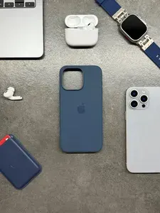 Чехол силиконовый для iPhone 15 Pro / Silicone Case MagSafe / Цветная анимация / Sunshine_2