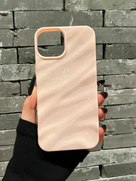 О'кейси Чехол на iPhone 15 волнистый