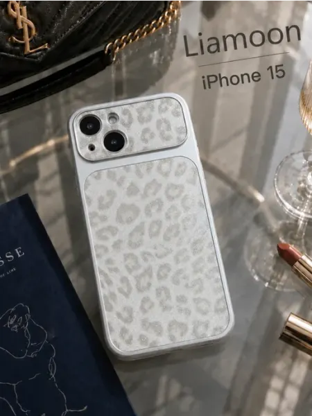 Liamoon Чехол на iPhone 15 с принтом Сердечки