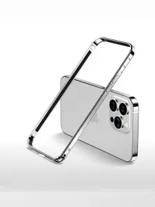 Металлический Матовый Бампер на IPhone 15 Pro Белый