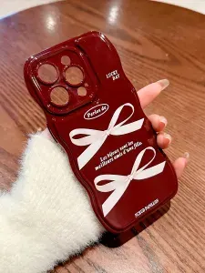 Чехол на iPhone 15 Pro с защитой камеры