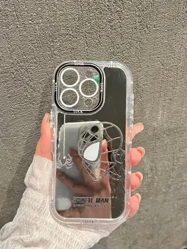 Чехол на iPhone 16 Pro зеркальный с принтом