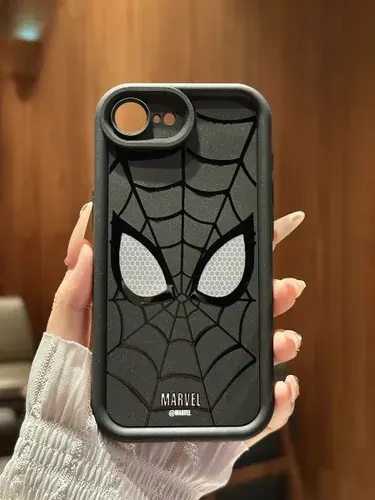 Чехол на iPhone 16e с защитой камеры