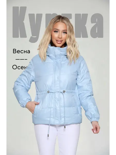 Весенняя куртка с капюшоном