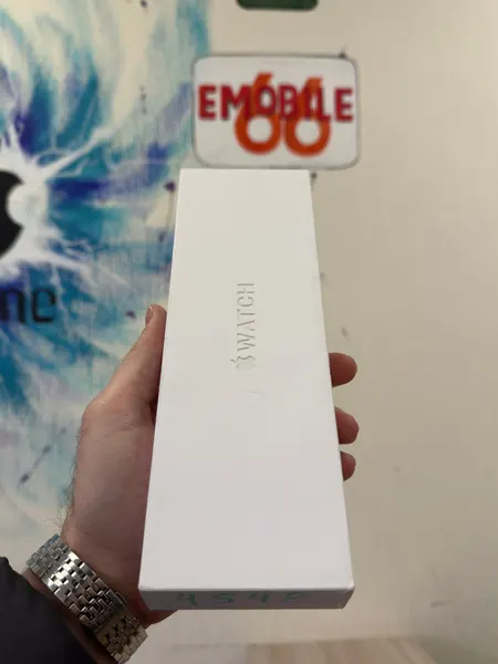 Часы Apple Watch Series 10, 42 мм, чёрный оникс, спортивный браслет (loop) чернильного цвета (MWWG3)