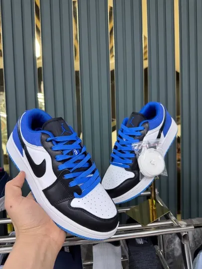 Кроссовки NIKE SB DUNK LOW Junior, спортивные, унисекс, 40-44, осень-зима, 2 шнурка
