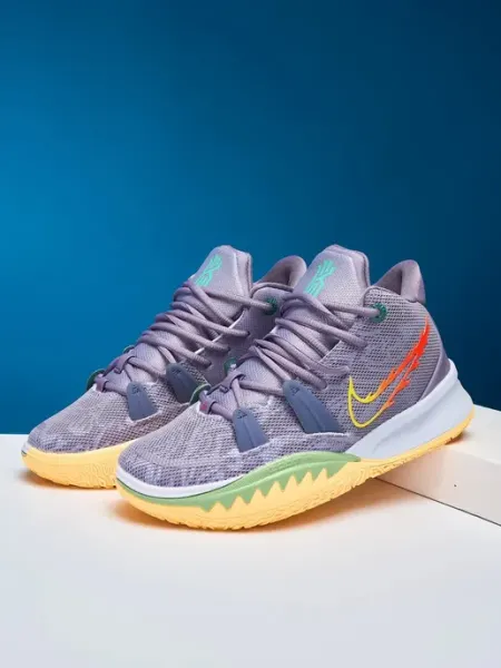 ChicShoes Кроссовки Nike Kyrie 7