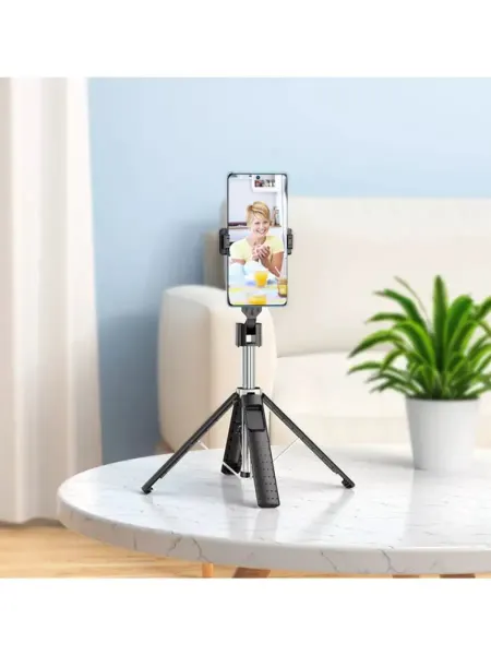 Удобный монопод для смартфонов и фотоотчетов