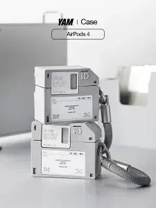 Чехол на наушники AirPods 4 силиконовый с карабином