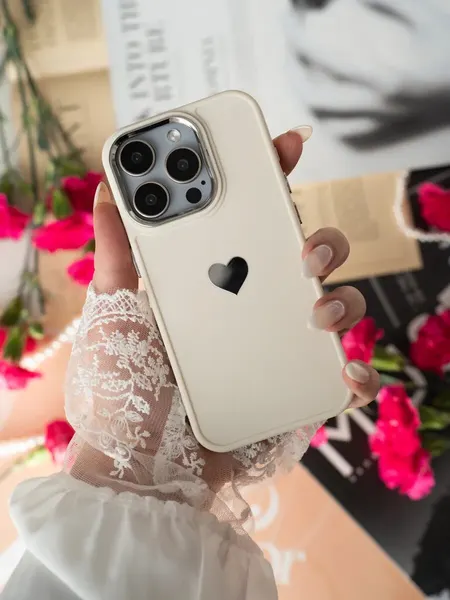 Чехол О'Кейси "Сердечко", для iPhone 15 Pro, накладка, белый