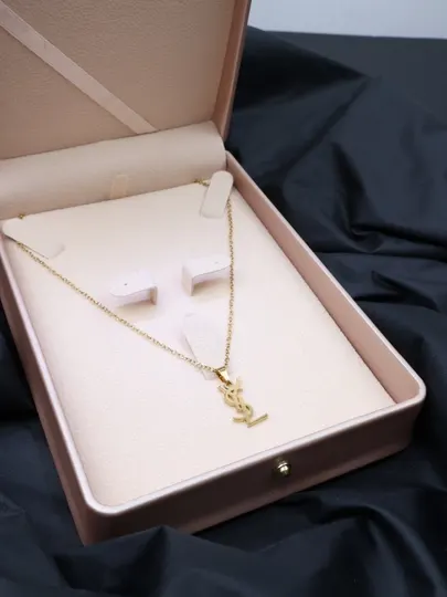 Комплект цепочка с кулоном, серьги YSL, клевер, золотой цвет, бижутерия