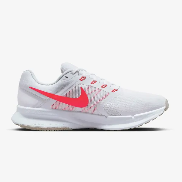 NIKEКроссовки Run Swift 3
