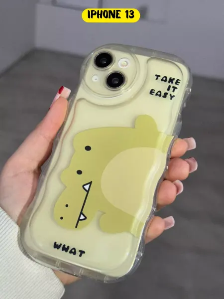 CaseLove Чехол на iPhone 13 с принтом Крокодил