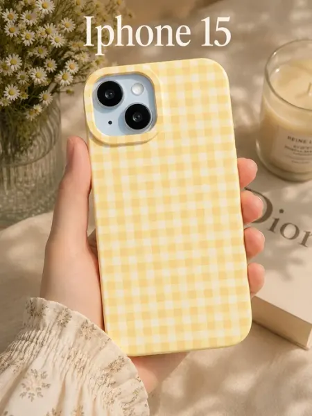 Чехол на iPhone 15