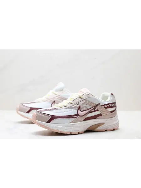 Nike Спортивные кроссовки