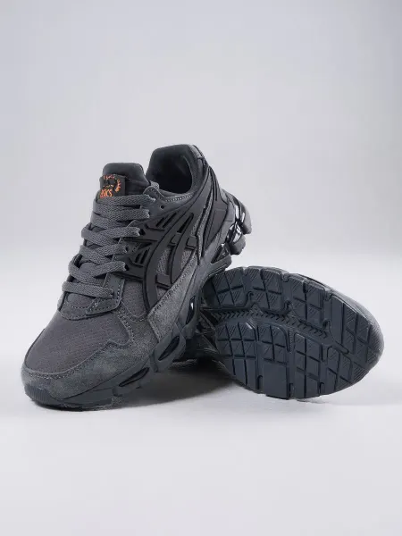 Кроссовки ASICS