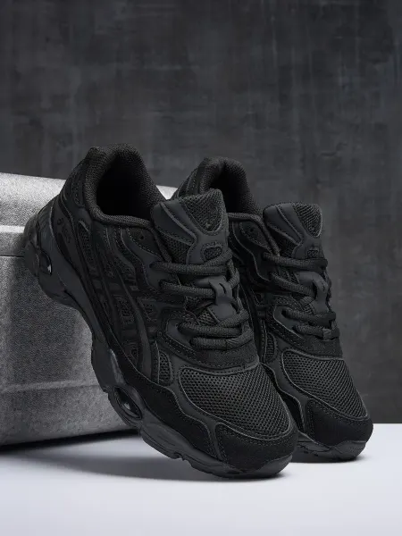 ASICS Кроссовки