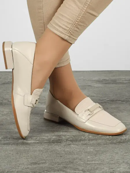 JustMelani Shoes Туфли бежевые лоферы