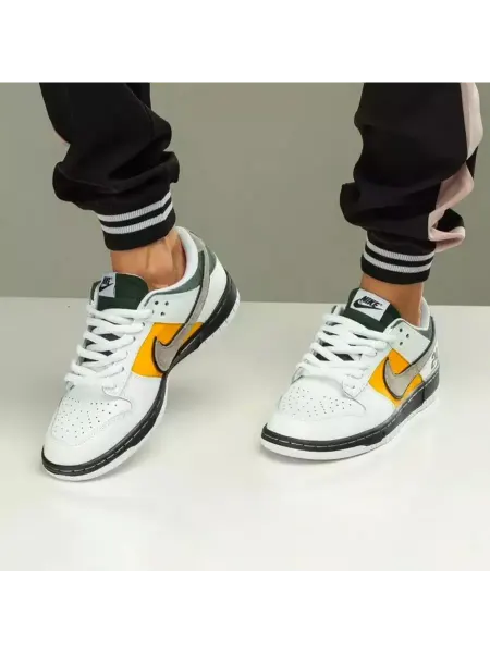 Nike Кроссовки спортивные