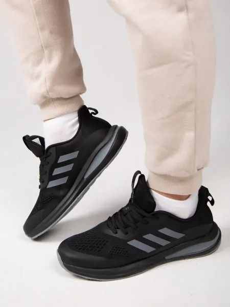 Adidas Кроссовки спортивные